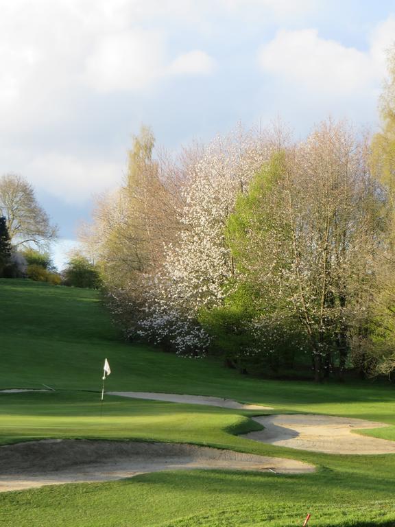 Golf & Hôtel de Falnuée Mazy Exterior foto